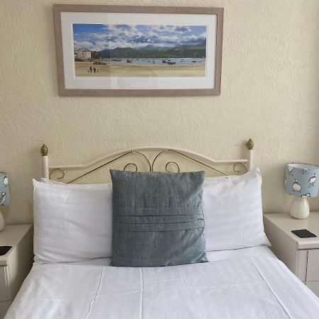Oceandrive Bed & Breakfast Barmouth Exterior photo